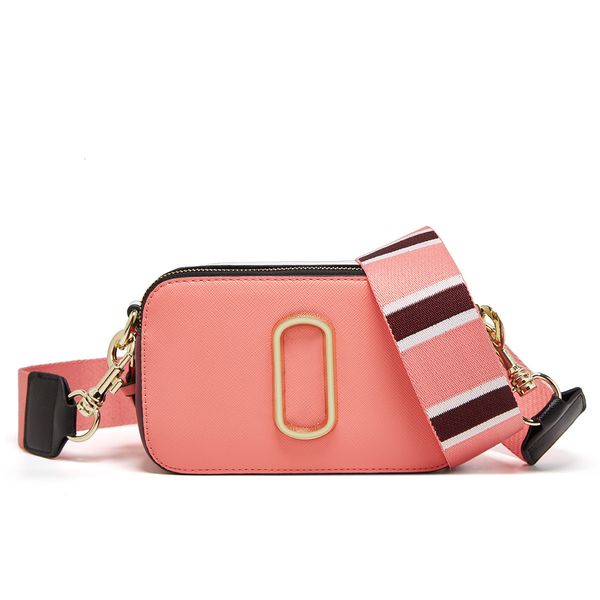 korean fashion wide belt m small square shape color matching women's j trend diagonal single shoulder bag
korean fashion wide belt m small square shape color matching women's j trend diagonal single shoulder bag