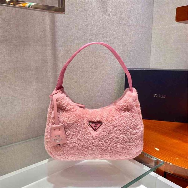 hobo underarm bag autumn winter new lamb wool zipper small french stick single shoulder
hobo underarm bag autumn winter new lamb wool zipper small french stick single shoulder