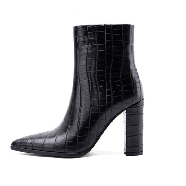 boots ol omm women's standard rock ankle square high boots pointed toe stylish black white women's shoes size eua 4-10.5 5qoy
boots ol omm women's standard rock ankle square high boots pointed toe stylish black white women's shoes size eua 4-10.5 5qoy