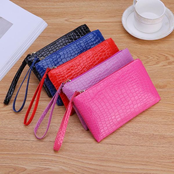 wallets women clutch wallet pu leather female long zipper hand strap purse for mobile phone bag, Red;black
wallets women clutch wallet pu leather female long zipper hand strap purse for mobile phone bag, Red;black