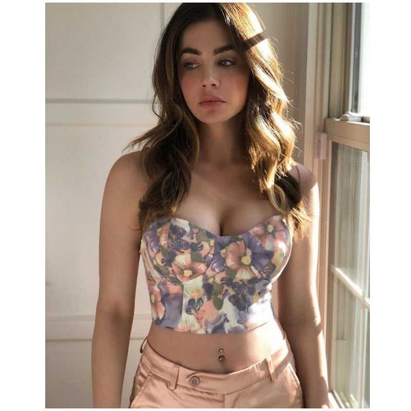 women's t-shirt breast wrap nightclub flower printing 2021 summer slim fashion tube vest temperament female navel, White
women's t-shirt breast wrap nightclub flower printing 2021 summer slim fashion tube vest temperament female navel, White