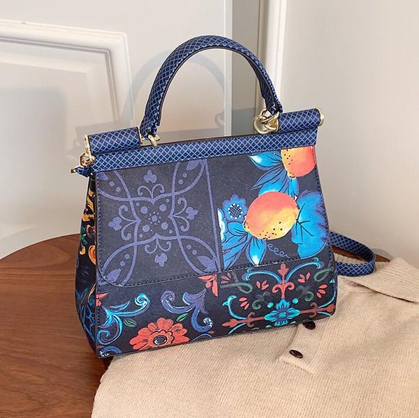 factory outlet women shoulder bags street trend color matching leather handbag elegant atmospheric graffiti painted handbags clamshell winte
factory outlet women shoulder bags street trend color matching leather handbag elegant atmospheric graffiti painted handbags clamshell winte