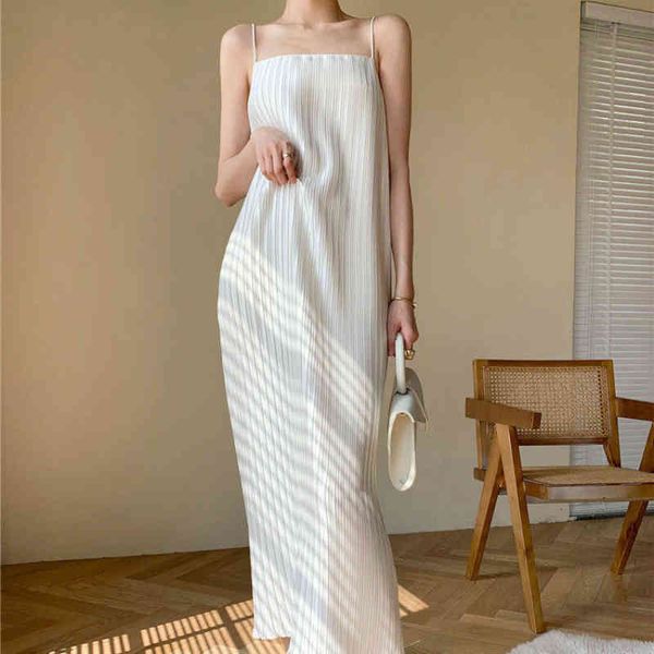 women summer white long pleated satin dress sleeveless luster slash neck retro sundress 210427, Black;gray
women summer white long pleated satin dress sleeveless luster slash neck retro sundress 210427, Black;gray