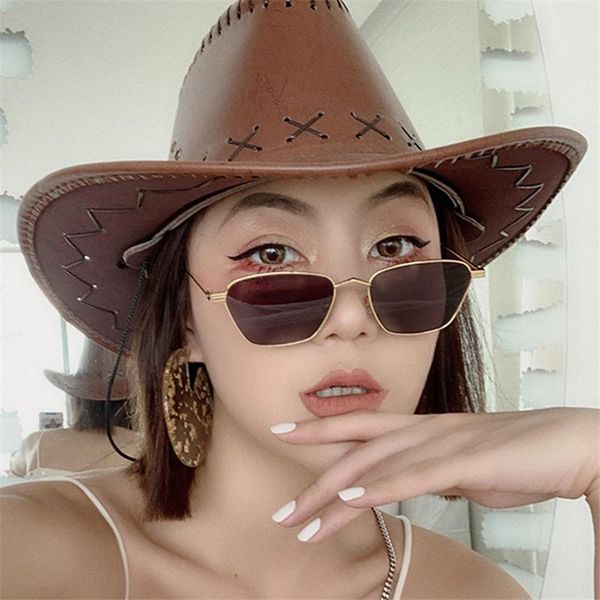 sunglasses small frame metal irregular 2021 fashion women retro port style face lightweight cat's eye summe, White;black
sunglasses small frame metal irregular 2021 fashion women retro port style face lightweight cat's eye summe, White;black