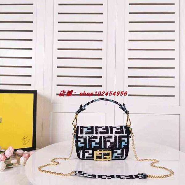 new light blue black french stick bag canvas baguette hand middle ancient single shoulder crossbody letter embossed small square hand
new light blue black french stick bag canvas baguette hand middle ancient single shoulder crossbody letter embossed small square hand
