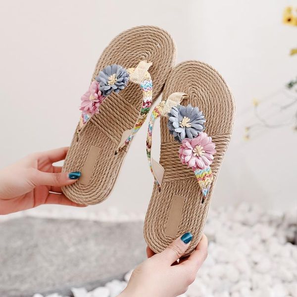 flower slippers casual shoes woman 2021 shale female beach low rubber flip flops on a wedge luxury sabot hawaiian slides floral, Black
flower slippers casual shoes woman 2021 shale female beach low rubber flip flops on a wedge luxury sabot hawaiian slides floral, Black