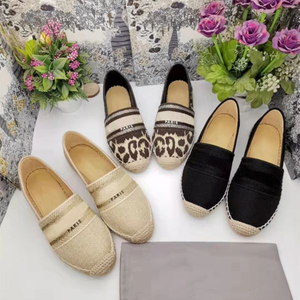 2021 luxury designer casual shoes loafers exquisite letter embroidery print classic women espadrilles outdoor fashion breathable flat soled, Black
2021 luxury designer casual shoes loafers exquisite letter embroidery print classic women espadrilles outdoor fashion breathable flat soled, Black