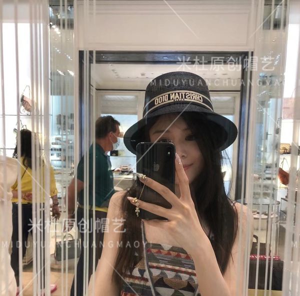 the correct version family ~ 21 summer grass braided flat with letters european style women's leisure elegant hat, Blue;gray
the correct version family ~ 21 summer grass braided flat with letters european style women's leisure elegant hat, Blue;gray