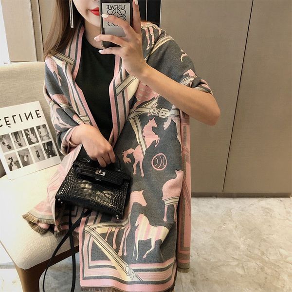 2021 and new imitation cashmere scarf women's belt carriage warm thickened fashion versatile double-sided shawl, Blue;gray
2021 and new imitation cashmere scarf women's belt carriage warm thickened fashion versatile double-sided shawl, Blue;gray