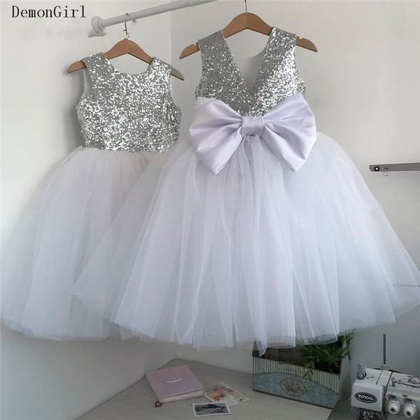 girl's dresses silver sequin flower girl o-neck v back tulle first communion big bow short baby wedding party gown, Red;yellow
girl's dresses silver sequin flower girl o-neck v back tulle first communion big bow short baby wedding party gown, Red;yellow