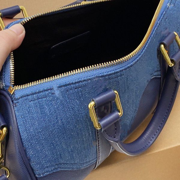 2022rs classic two-tone cowboy handbags totes bags fashion lady bag pillows womens embossed logo design letters print
2022rs classic two-tone cowboy handbags totes bags fashion lady bag pillows womens embossed logo design letters print