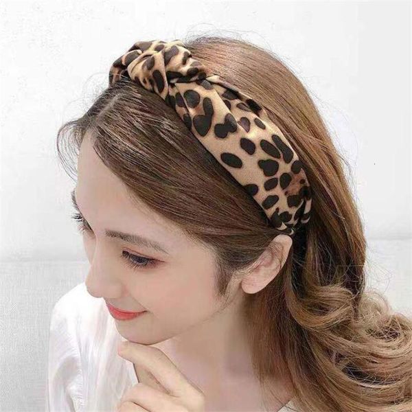 korean fashion hair accessories head hooop women trendy girl leopard print headwear ornament knotted wide edge band1
korean fashion hair accessories head hooop women trendy girl leopard print headwear ornament knotted wide edge band1