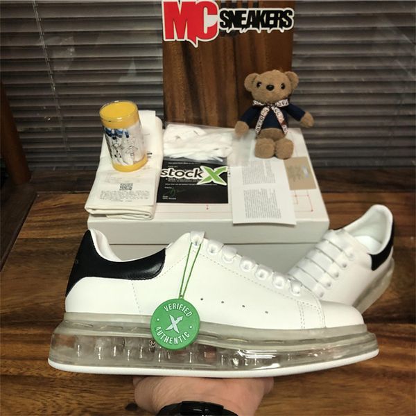 alexander mcqueen oversized men women shoes massage genuine leather mcqueens luxury designer sneakers black white shiny sole suede soft plat
alexander mcqueen oversized men women shoes massage genuine leather mcqueens luxury designer sneakers black white shiny sole suede soft plat