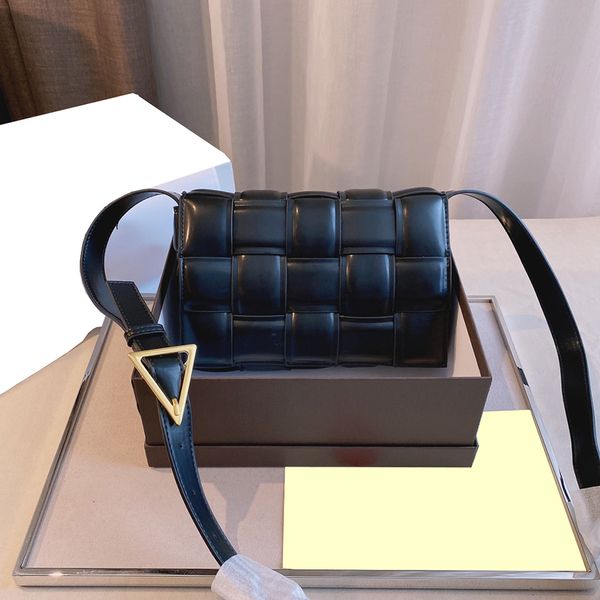 weave style women shoulder fashion messenger bag cowhide women's party retro handbag ladies wallet and purees woven genuine leather str
weave style women shoulder fashion messenger bag cowhide women's party retro handbag ladies wallet and purees woven genuine leather str