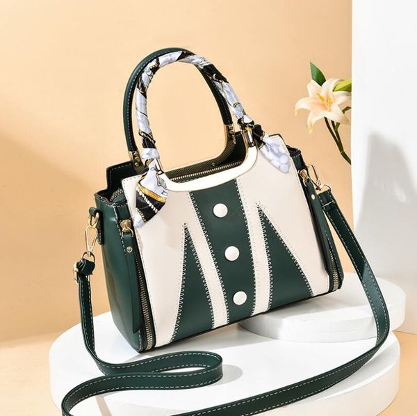 luxury leather ladies bags matching color fashion commuter handbag ladies one-shoulder messenger bag famous tote bag sac a main
luxury leather ladies bags matching color fashion commuter handbag ladies one-shoulder messenger bag famous tote bag sac a main
