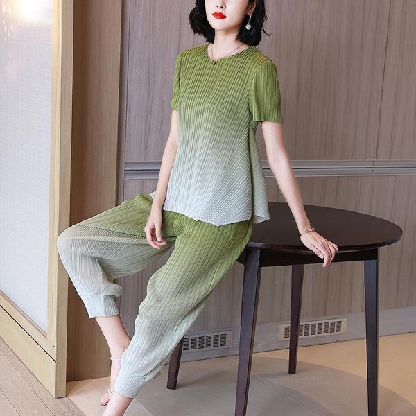 women's two piece pants miyak pleated gradient casual 2 set women summer short sleeve t-shirt elastic waist harem female loose clothes, White
women's two piece pants miyak pleated gradient casual 2 set women summer short sleeve t-shirt elastic waist harem female loose clothes, White