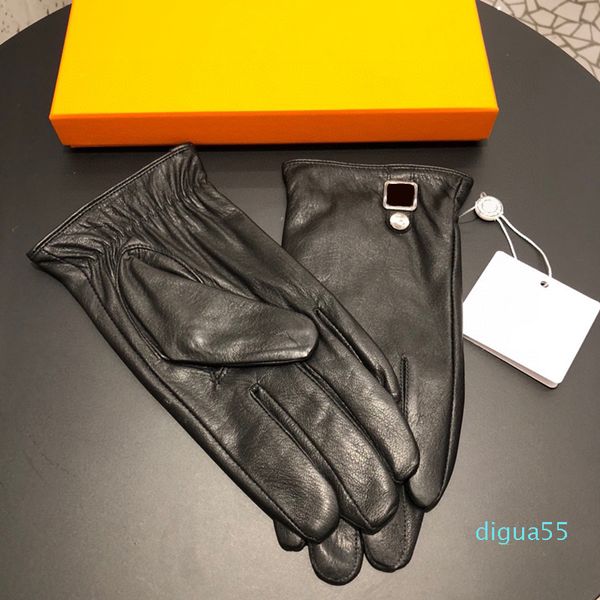 fashion men leather gloves fashion letter diamond glove party & banquet trendy thicken man mittens, Blue;gray
fashion men leather gloves fashion letter diamond glove party & banquet trendy thicken man mittens, Blue;gray