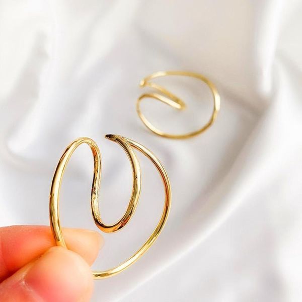 hoop & huggie 2021 nieuwe luxe sieraden omsnoeren oor manchet onregelmatige vrouwen oorringen curve earcuffs voor piercing geen clip a2o8, Golden;silver
hoop & huggie 2021 nieuwe luxe sieraden omsnoeren oor manchet onregelmatige vrouwen oorringen curve earcuffs voor piercing geen clip a2o8, Golden;silver