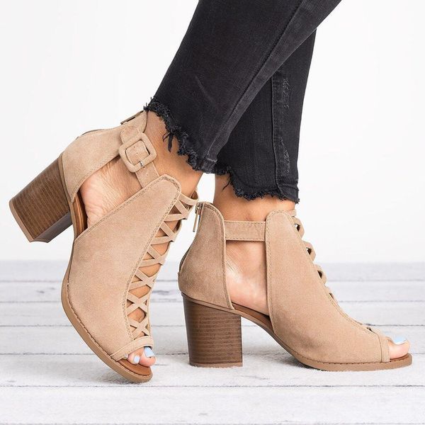 2021 woman summer style high-heel vintage women black lace ladies shoes clear sandals pumps shoes 1
2021 woman summer style high-heel vintage women black lace ladies shoes clear sandals pumps shoes 1