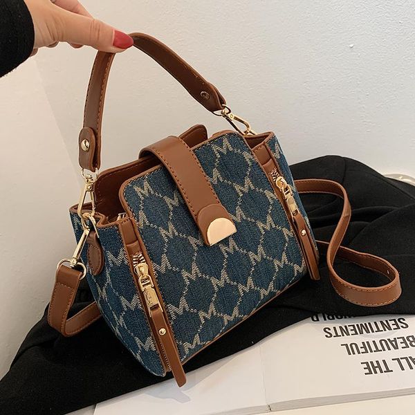 evening bags small letter design crossbody for women 2021 fashion luxury retro trends shoulder handbags female bucket bag
evening bags small letter design crossbody for women 2021 fashion luxury retro trends shoulder handbags female bucket bag