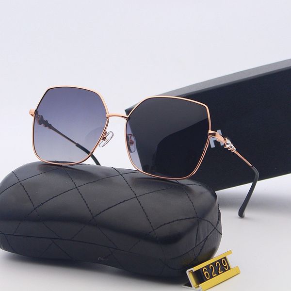 luxury designer sunglasses for men women mirror metal frame sunglass classic vintage eyewear anti-uv cycling driving fashion sun glasses wit, White;black
luxury designer sunglasses for men women mirror metal frame sunglass classic vintage eyewear anti-uv cycling driving fashion sun glasses wit, White;black