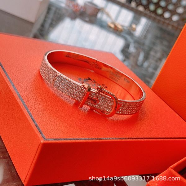 fashion versatile diamond rose gold nose bracelet women's belt buckle exclusive jewelry sale, Black
fashion versatile diamond rose gold nose bracelet women's belt buckle exclusive jewelry sale, Black