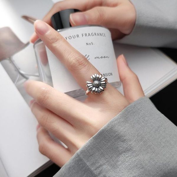 fashion vintage thai silver color ins daisy flower opening rings for women index finger ring jewellery party gifts sar216 cluster, Golden;silver
fashion vintage thai silver color ins daisy flower opening rings for women index finger ring jewellery party gifts sar216 cluster, Golden;silver