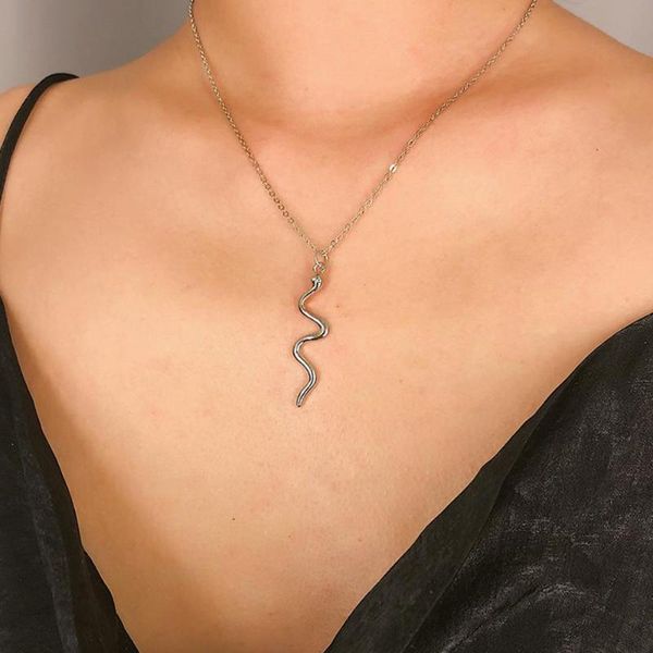 fashion necklace simple retro single layer charm neck chain snake-shaped pendant curved geometric decor jewelry necklaces, Silver
fashion necklace simple retro single layer charm neck chain snake-shaped pendant curved geometric decor jewelry necklaces, Silver