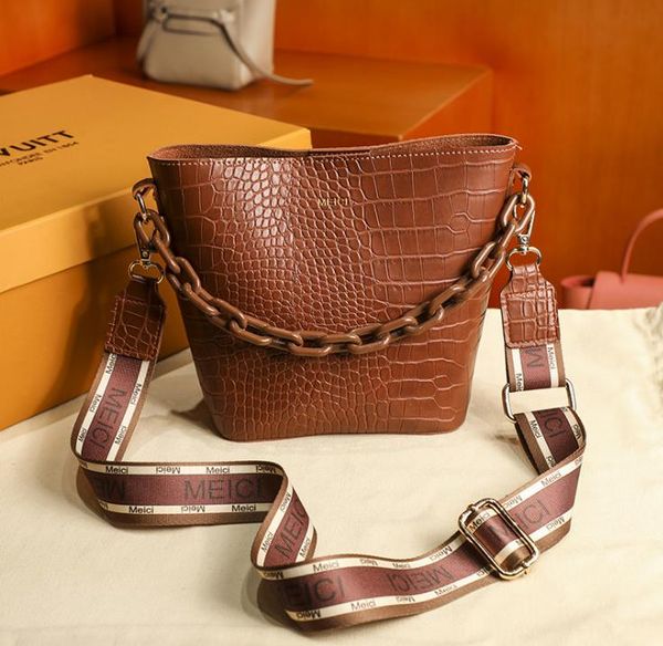 retro shoulder bag women's trendy autumn/winter crocodile pattern fashion messenger bags
retro shoulder bag women's trendy autumn/winter crocodile pattern fashion messenger bags