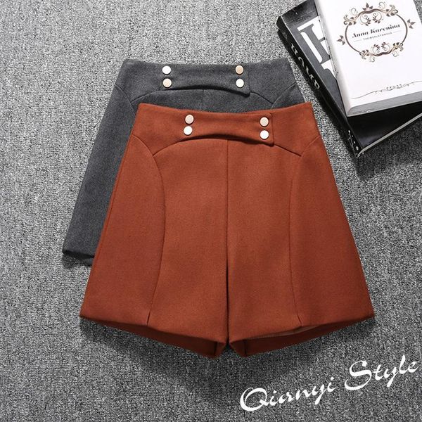 women's shorts 2021 fashion woolen autumn and winter high waist loose wide leg short pants, White;black
women's shorts 2021 fashion woolen autumn and winter high waist loose wide leg short pants, White;black