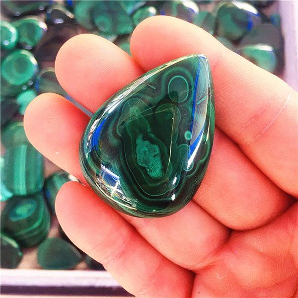 decorative objects & figurines real natural polishing green malachite quartz stone pendant for necklace 1pcs
decorative objects & figurines real natural polishing green malachite quartz stone pendant for necklace 1pcs