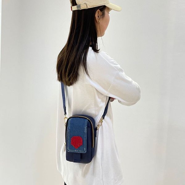 men and women messenger bag luxury designer mobile wallet running leisure travel good helper letter embroidery lightweight high-quality bran
men and women messenger bag luxury designer mobile wallet running leisure travel good helper letter embroidery lightweight high-quality bran
