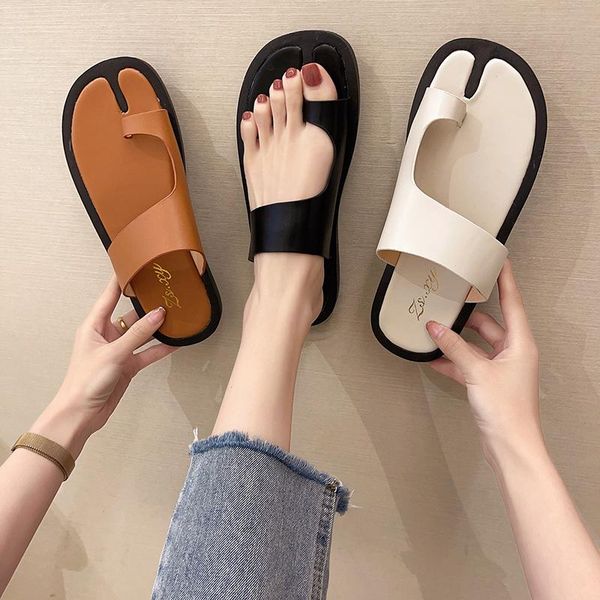 slippers 2021 women's summer flip flops pu leather plus size rivet ladies flat sandals comfortable leisure women outdoor, Black
slippers 2021 women's summer flip flops pu leather plus size rivet ladies flat sandals comfortable leisure women outdoor, Black