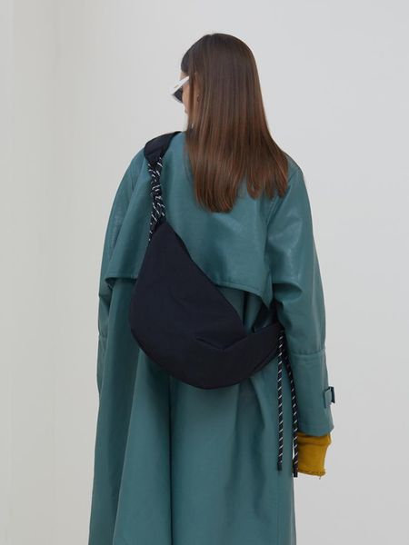 one-shoulder canvas bag korean simple oxford cloth cross-body commuting large capacity dumpling ladies totes
one-shoulder canvas bag korean simple oxford cloth cross-body commuting large capacity dumpling ladies totes