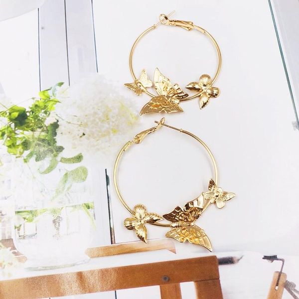 hoop & huggie butterfly big earring crystal circle earrings for women girls rhinestone round jewelry valentine's day gift, Golden;silver
hoop & huggie butterfly big earring crystal circle earrings for women girls rhinestone round jewelry valentine's day gift, Golden;silver