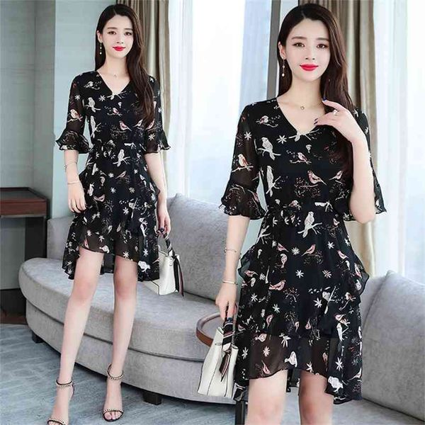 plus size summer vintage chiffon floral boho dress korean elegant women party mini dresses black sun beach vestido 210528, Black;gray
plus size summer vintage chiffon floral boho dress korean elegant women party mini dresses black sun beach vestido 210528, Black;gray
