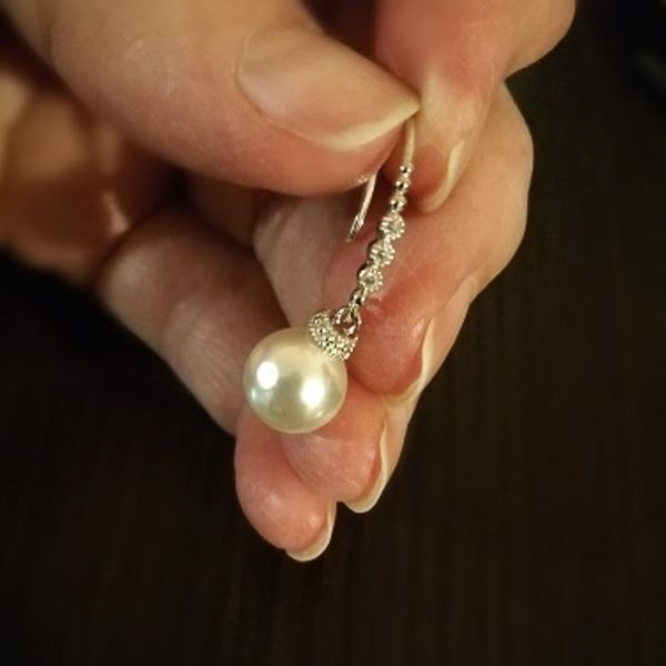 huitan simulated-pearl dangle earrings women inlaid white zirconia good quality wedding jewelry female fashion ear-ring dropship & chandelie, Silver
huitan simulated-pearl dangle earrings women inlaid white zirconia good quality wedding jewelry female fashion ear-ring dropship & chandelie, Silver