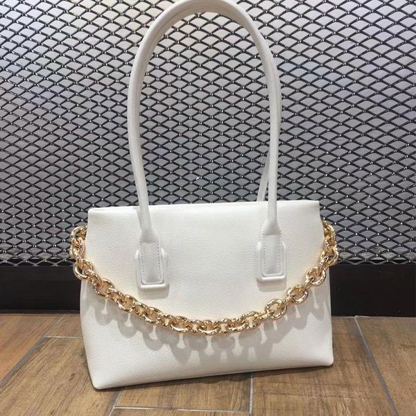 evening bags 2021 chain handbag, leather fashion shoulder bag, ladies casual all-match shopping large capacity 
evening bags 2021 chain handbag, leather fashion shoulder bag, ladies casual all-match shopping large capacity