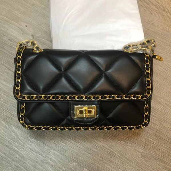black plaided quilt handbag for women golden metal chain crossbody shoulder messenger bag female luxury designer purse lady tote evening bag
black plaided quilt handbag for women golden metal chain crossbody shoulder messenger bag female luxury designer purse lady tote evening bag