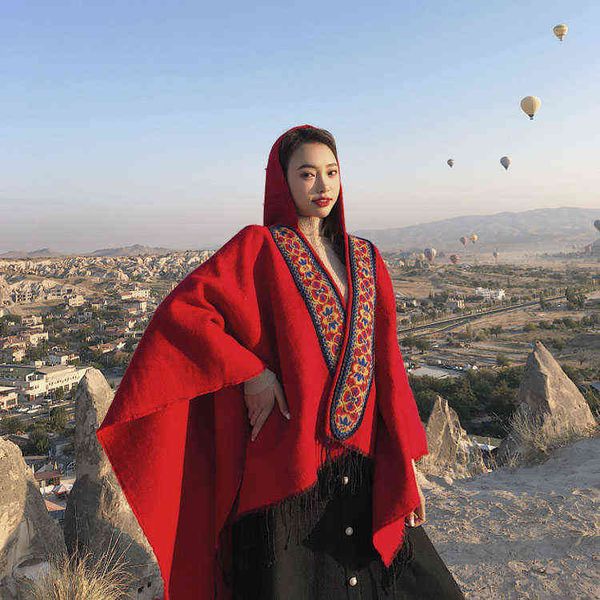superaen new design print embroidery patchwork shawl national cloak women cape open stitch batwing sleeve h1123, Blue;gray
superaen new design print embroidery patchwork shawl national cloak women cape open stitch batwing sleeve h1123, Blue;gray