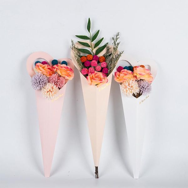 gift wrap cardboard, a flower wrapping paper, box, portable bouquet packaging
gift wrap cardboard, a flower wrapping paper, box, portable bouquet packaging