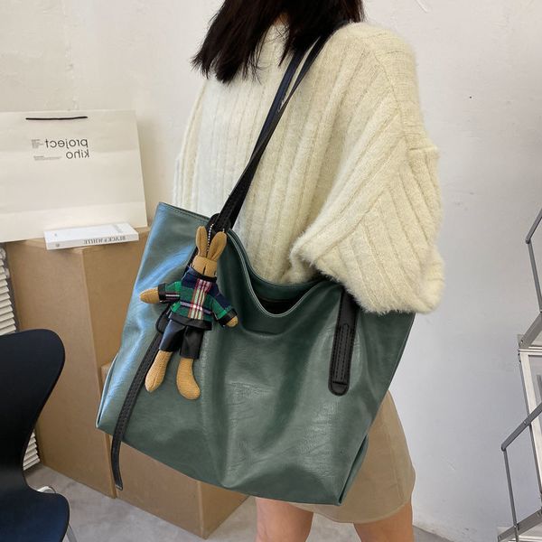 large capacity bag women's 2021 autumn and winter new fashion net red single shoulder tote women
large capacity bag women's 2021 autumn and winter new fashion net red single shoulder tote women