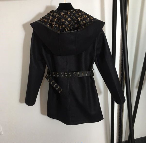 slim-fit short wool coat with hooded woolen coat and belt decoration for women, Black
slim-fit short wool coat with hooded woolen coat and belt decoration for women, Black