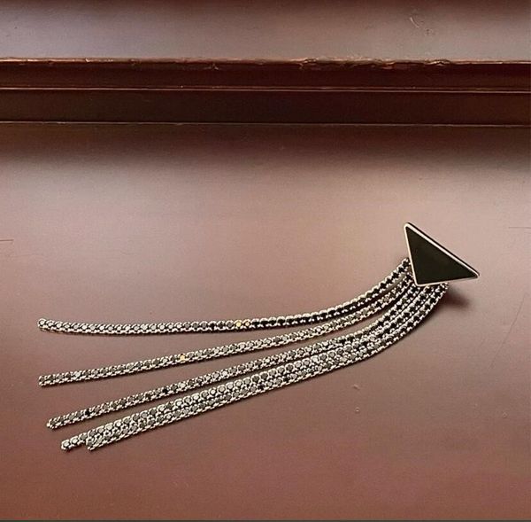 new european and american exaggerated long big brand full diamond tassel earrings female earrings temperament french earrings, Golden;silver
new european and american exaggerated long big brand full diamond tassel earrings female earrings temperament french earrings, Golden;silver