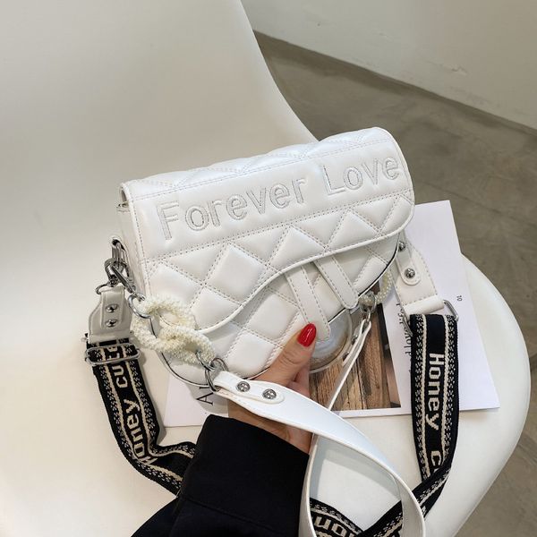 handbag women's bag 2021 fashion messenger spring and summer chain texture single shoulder, Black;red
handbag women's bag 2021 fashion messenger spring and summer chain texture single shoulder, Black;red