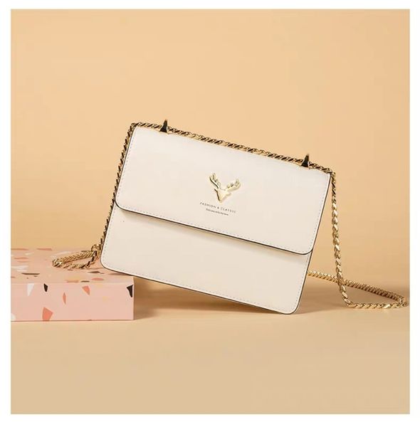 messenger bag women's small 2021 fashion single shoulder versatile deer head leather chain square
messenger bag women's small 2021 fashion single shoulder versatile deer head leather chain square