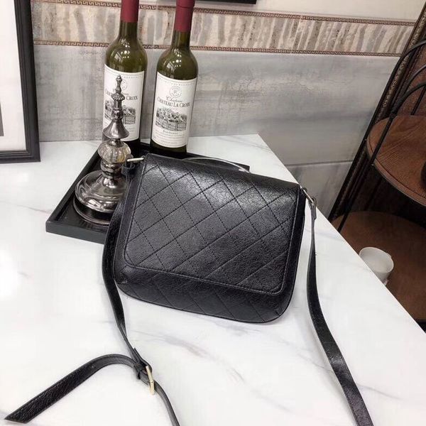 classic shoulder women crossbody chain genuine bag real leather bags, Red;black
classic shoulder women crossbody chain genuine bag real leather bags, Red;black