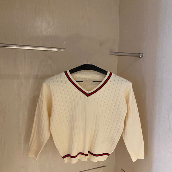 2021 early autumn new gu + college style v-neck knitted sweater pullover cardigan, Black;gray
2021 early autumn new gu + college style v-neck knitted sweater pullover cardigan, Black;gray