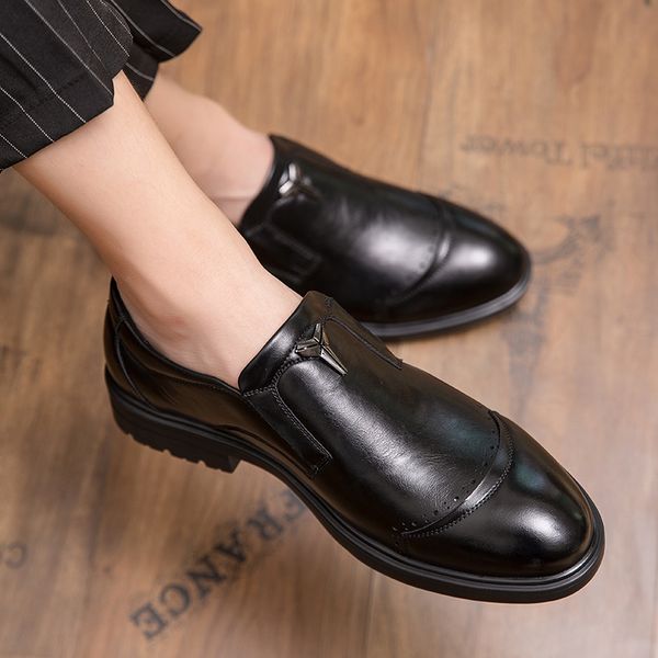 luxury men shoes casual round toe brogue shoes british style men shoes business office man oxfords for male formal, Black
luxury men shoes casual round toe brogue shoes british style men shoes business office man oxfords for male formal, Black