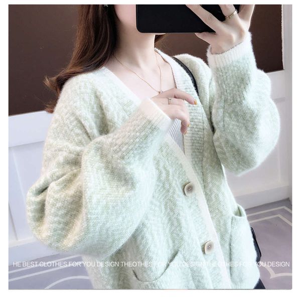 autumn knitted cardigan sweater long sleeve thickened v-neck loose and coat, White;black
autumn knitted cardigan sweater long sleeve thickened v-neck loose and coat, White;black